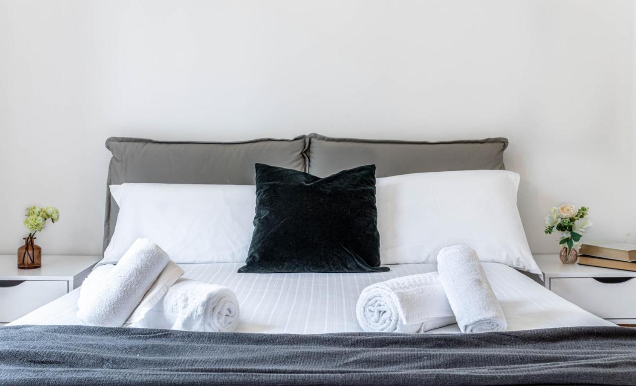 Appartamento Joivy Charming Flat Near Duomo Di Milano Esterno foto